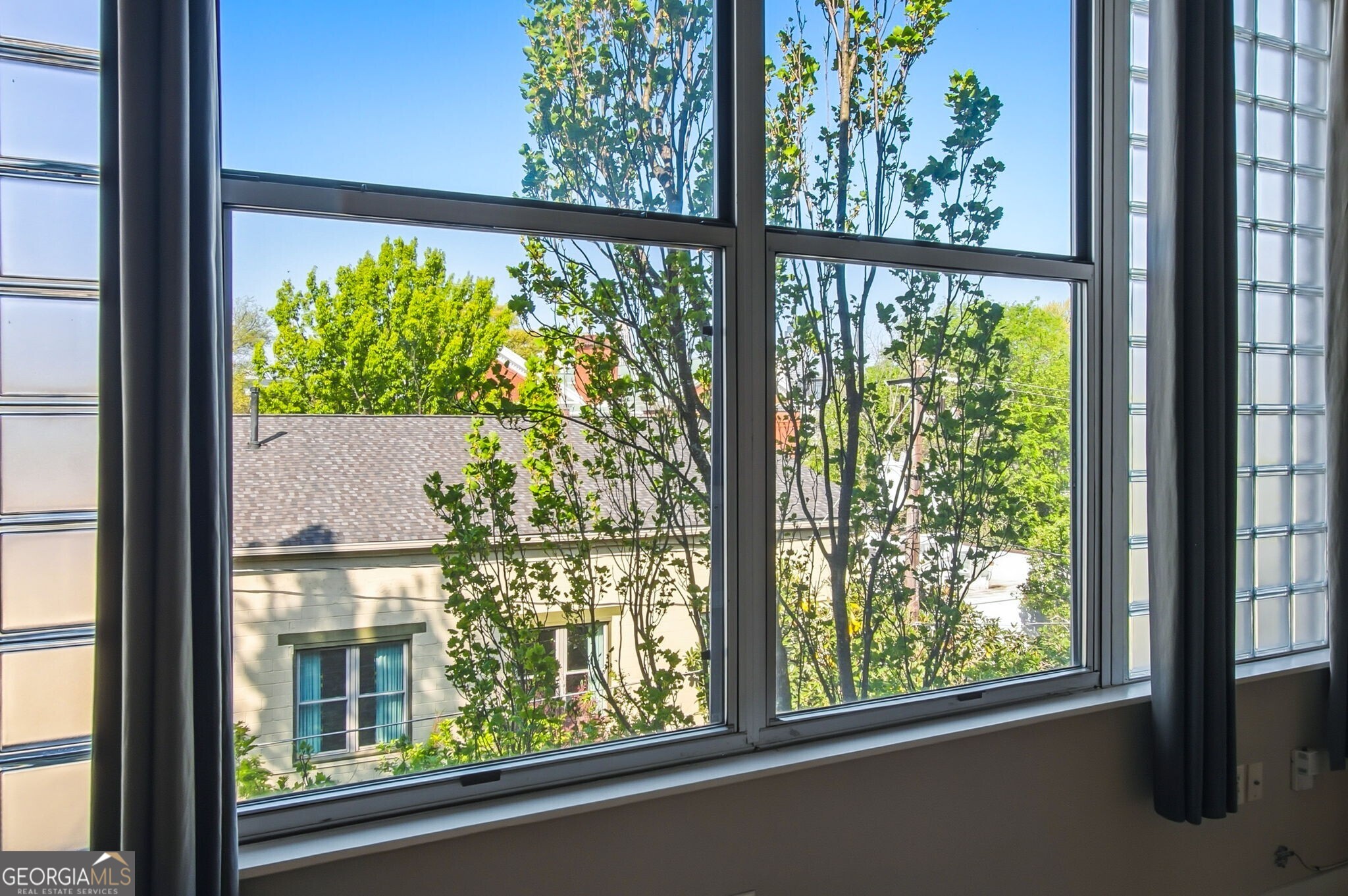 15 Waddell Street NE # 303