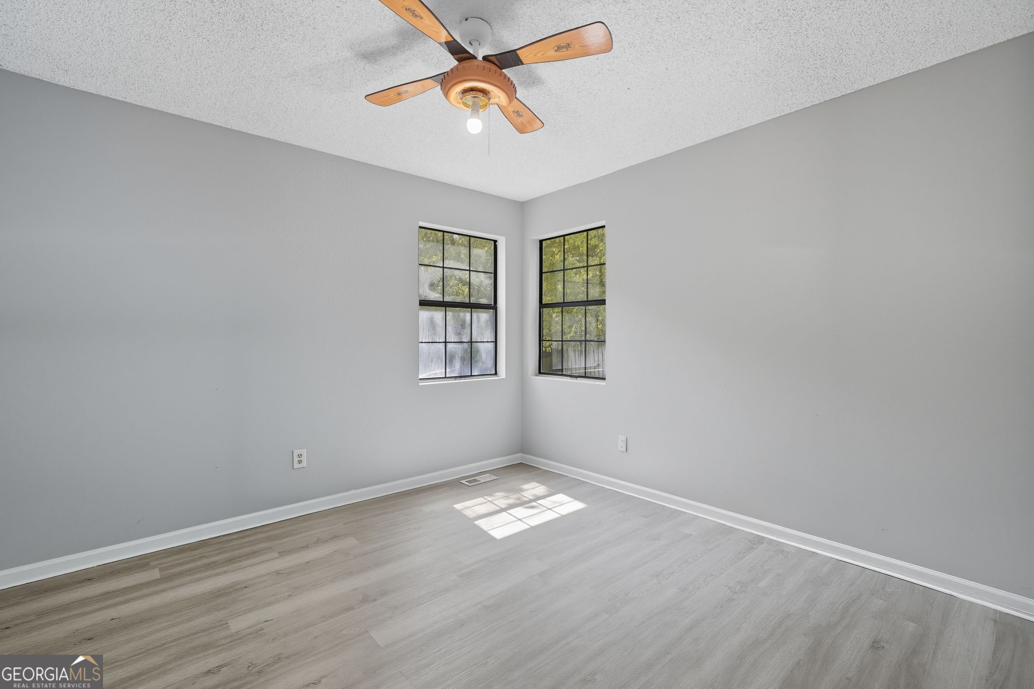 109 Mayflower Circle