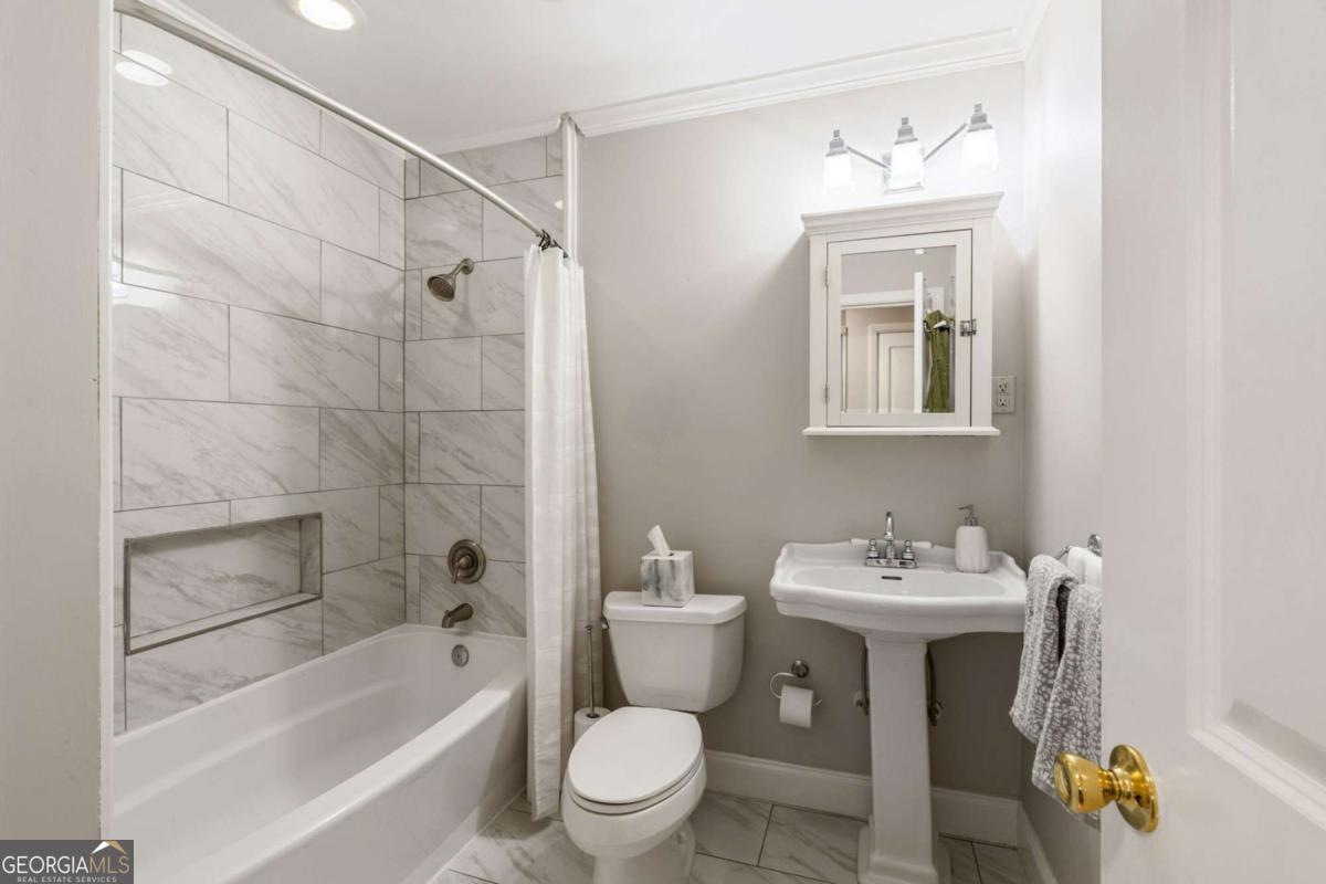 2693 Drew Valley Road NE