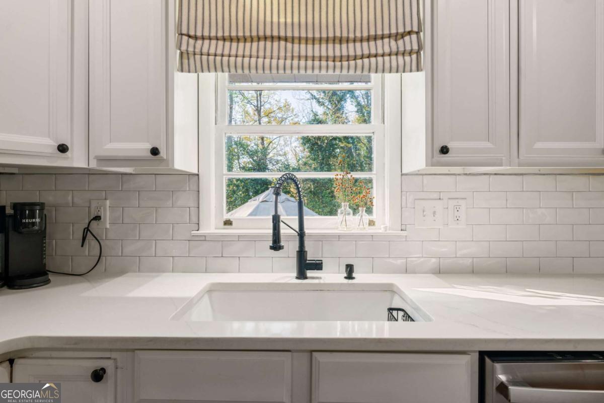 2693 Drew Valley Road NE