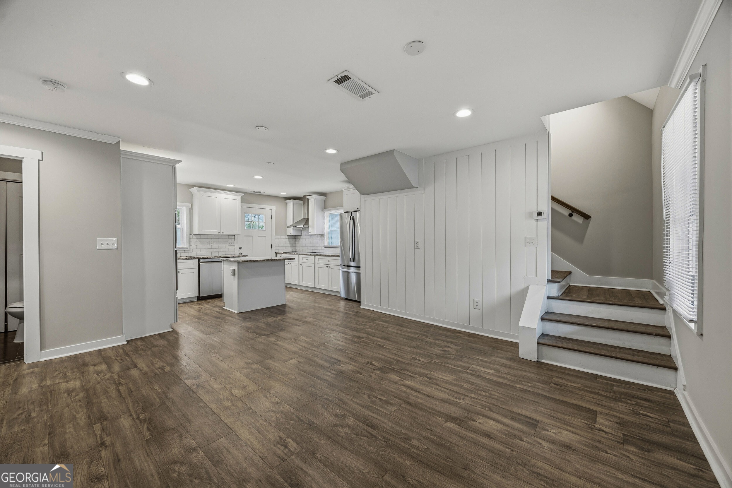 2455 Lynn Iris Drive