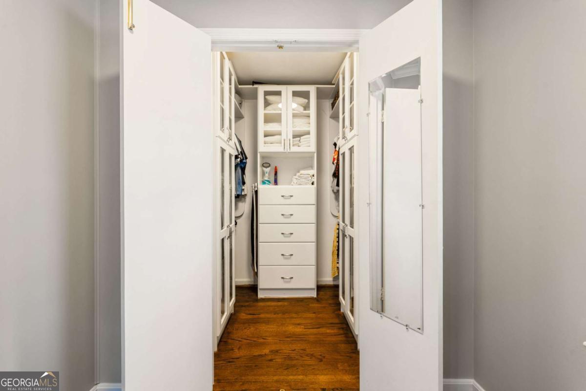 2492 Sherbrooke Drive NE