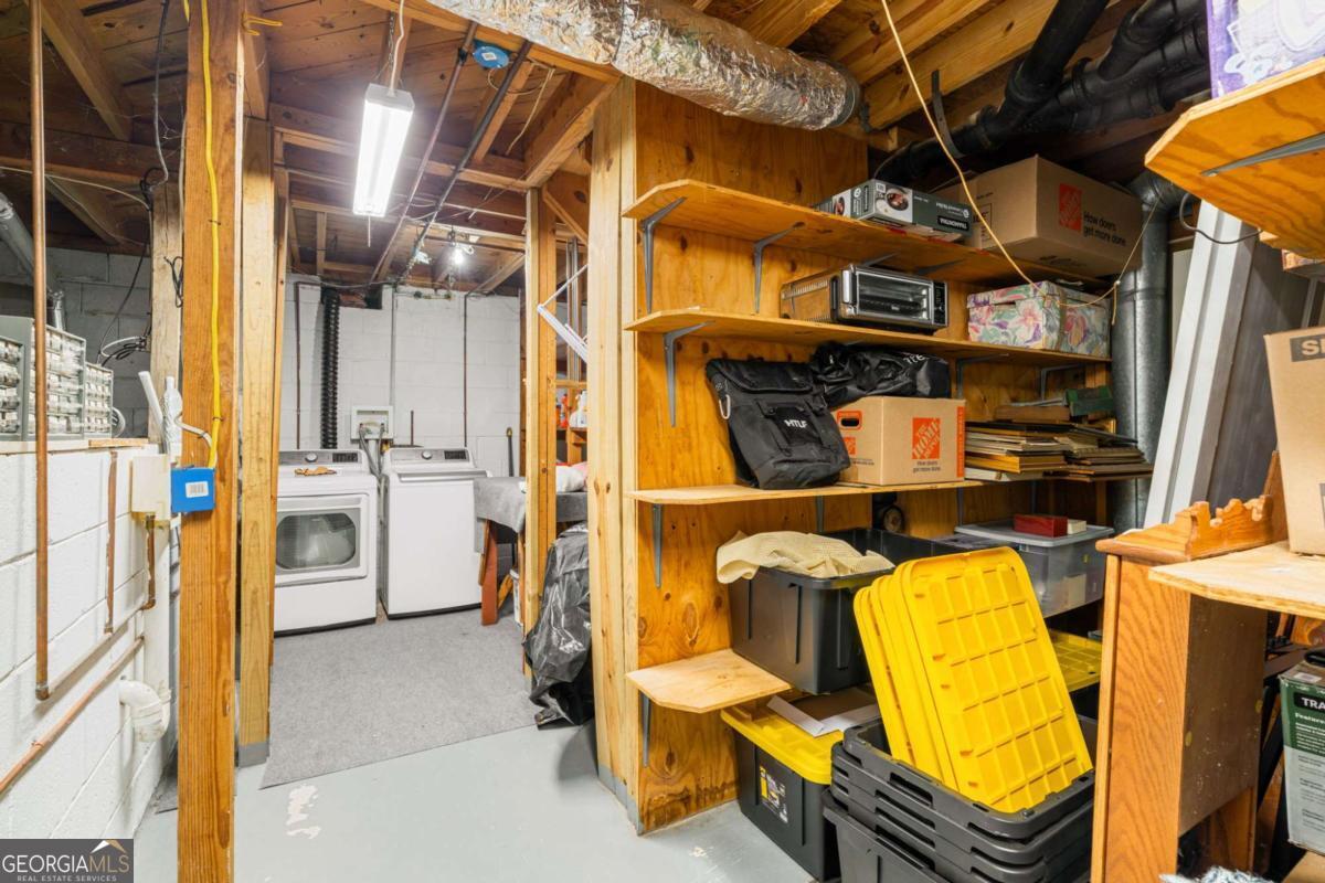 2492 Sherbrooke Drive NE