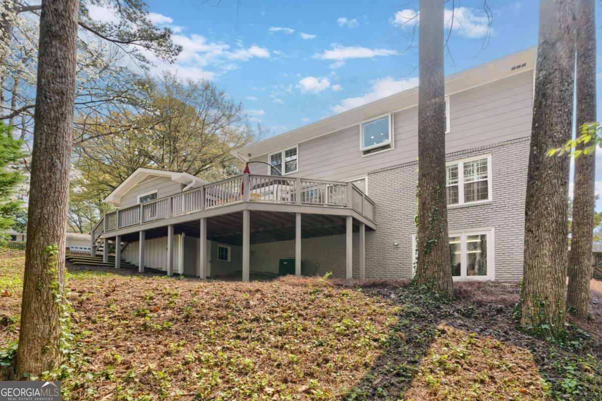 2492 Sherbrooke Drive NE