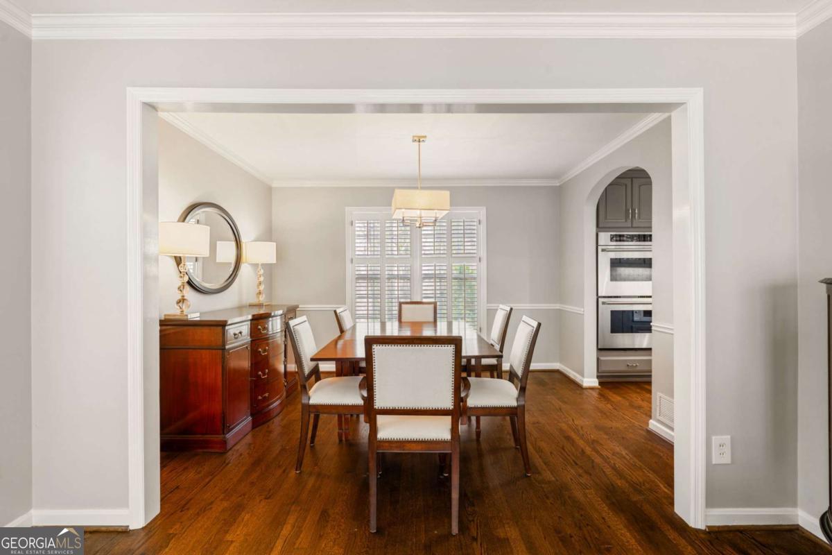 2492 Sherbrooke Drive NE