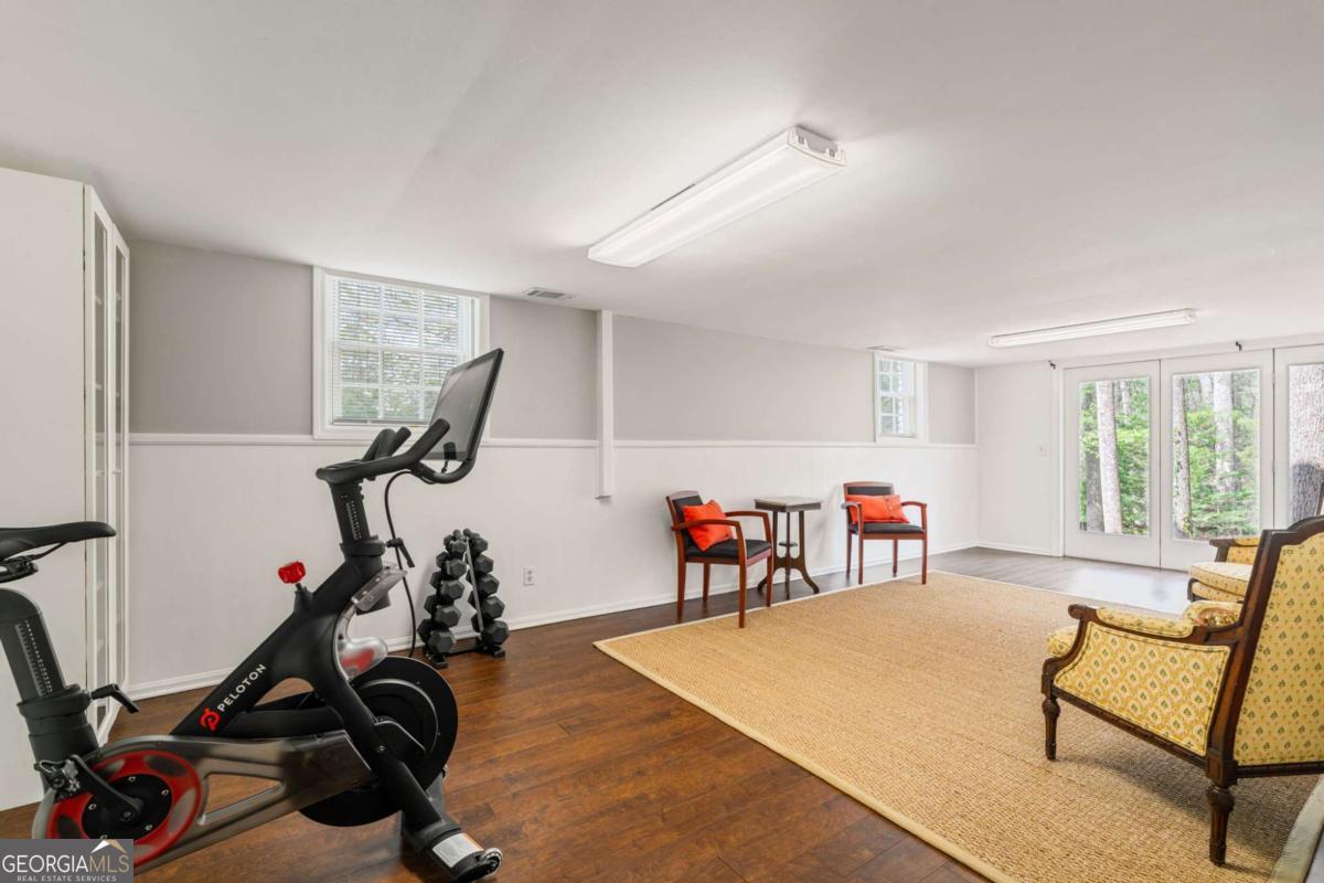 2492 Sherbrooke Drive NE