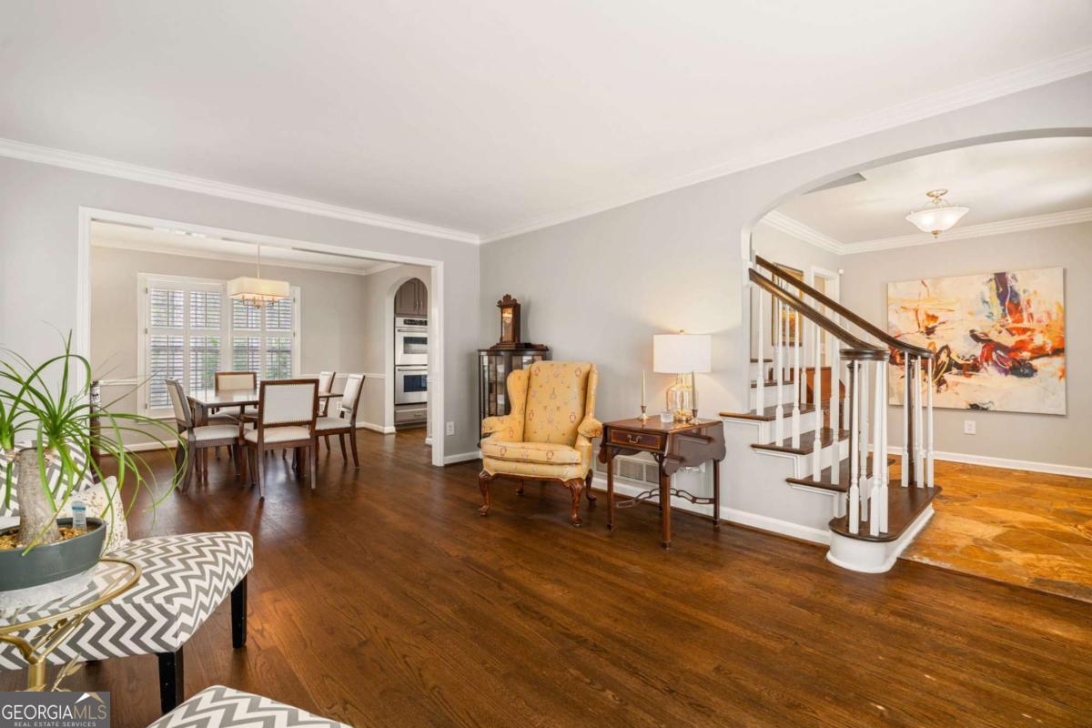 2492 Sherbrooke Drive NE