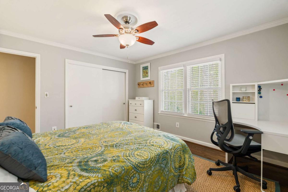 2492 Sherbrooke Drive NE