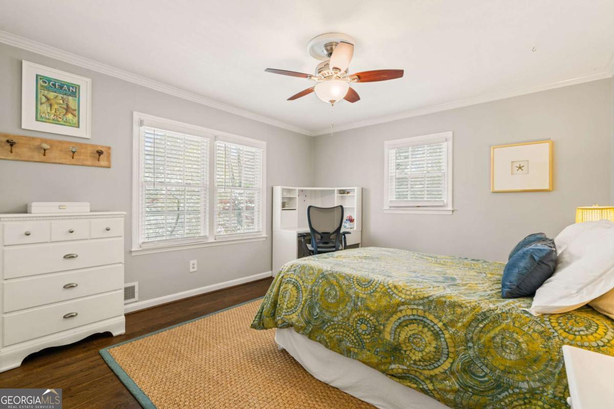 2492 Sherbrooke Drive NE