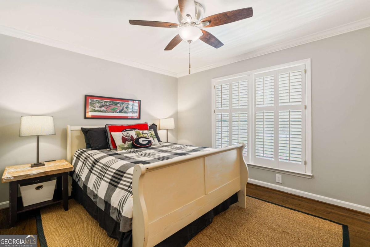 2492 Sherbrooke Drive NE