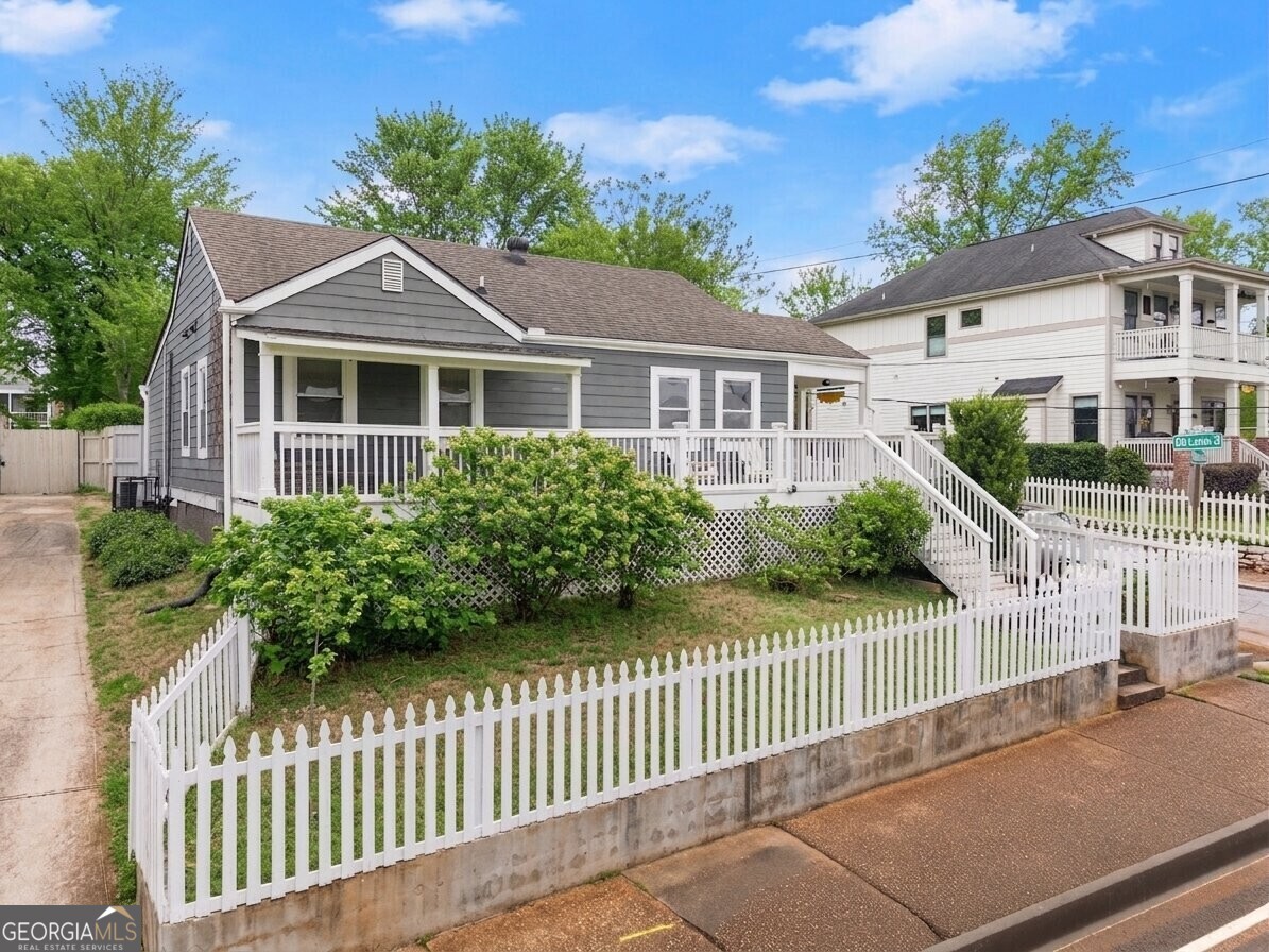 738 Woodson Street SE