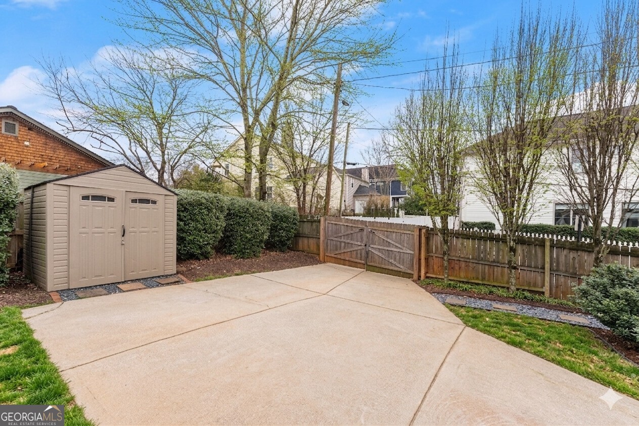 738 Woodson Street SE