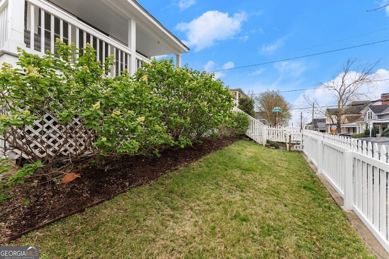 738 Woodson Street SE