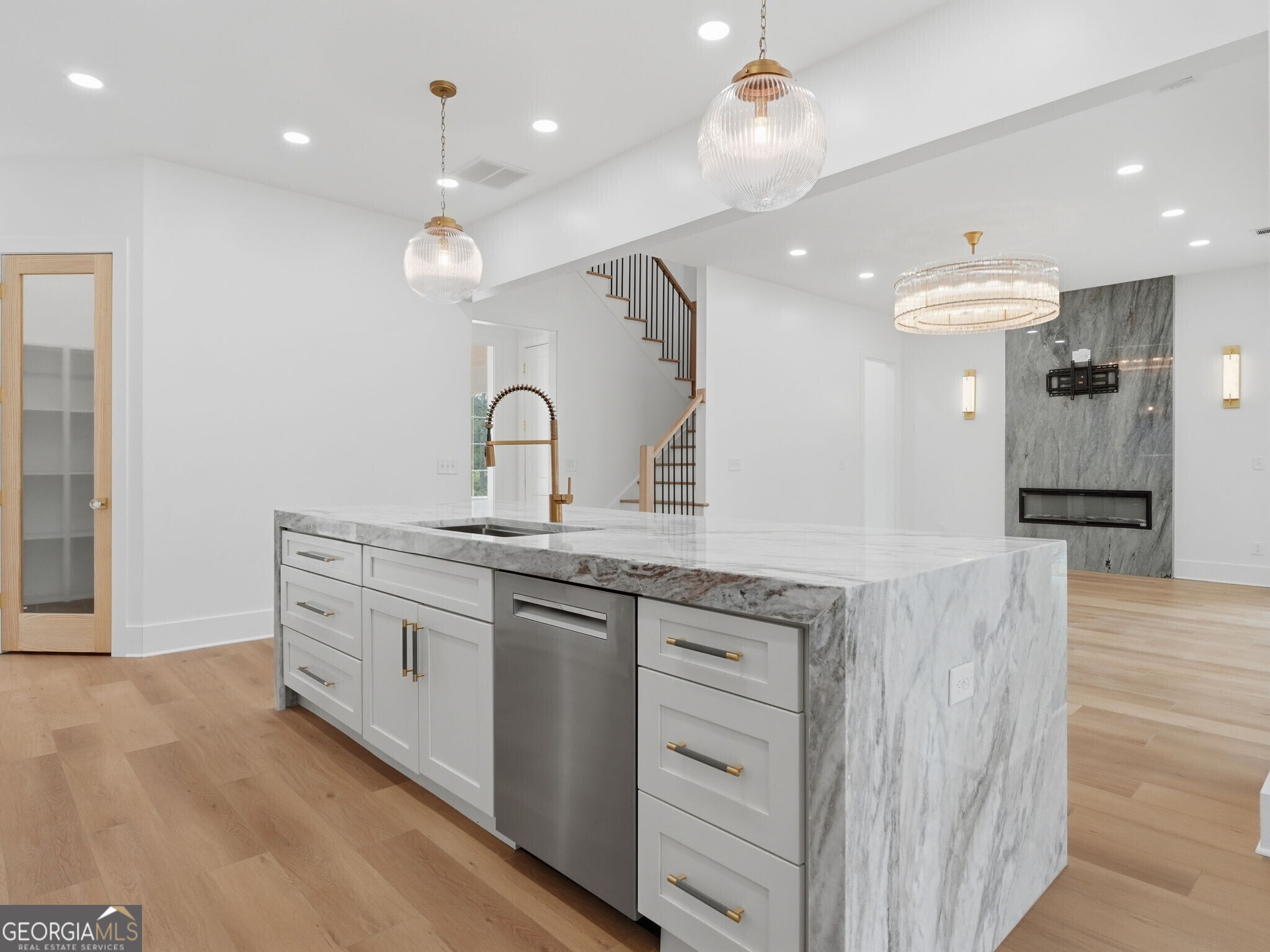 606 Talmadge Lane
