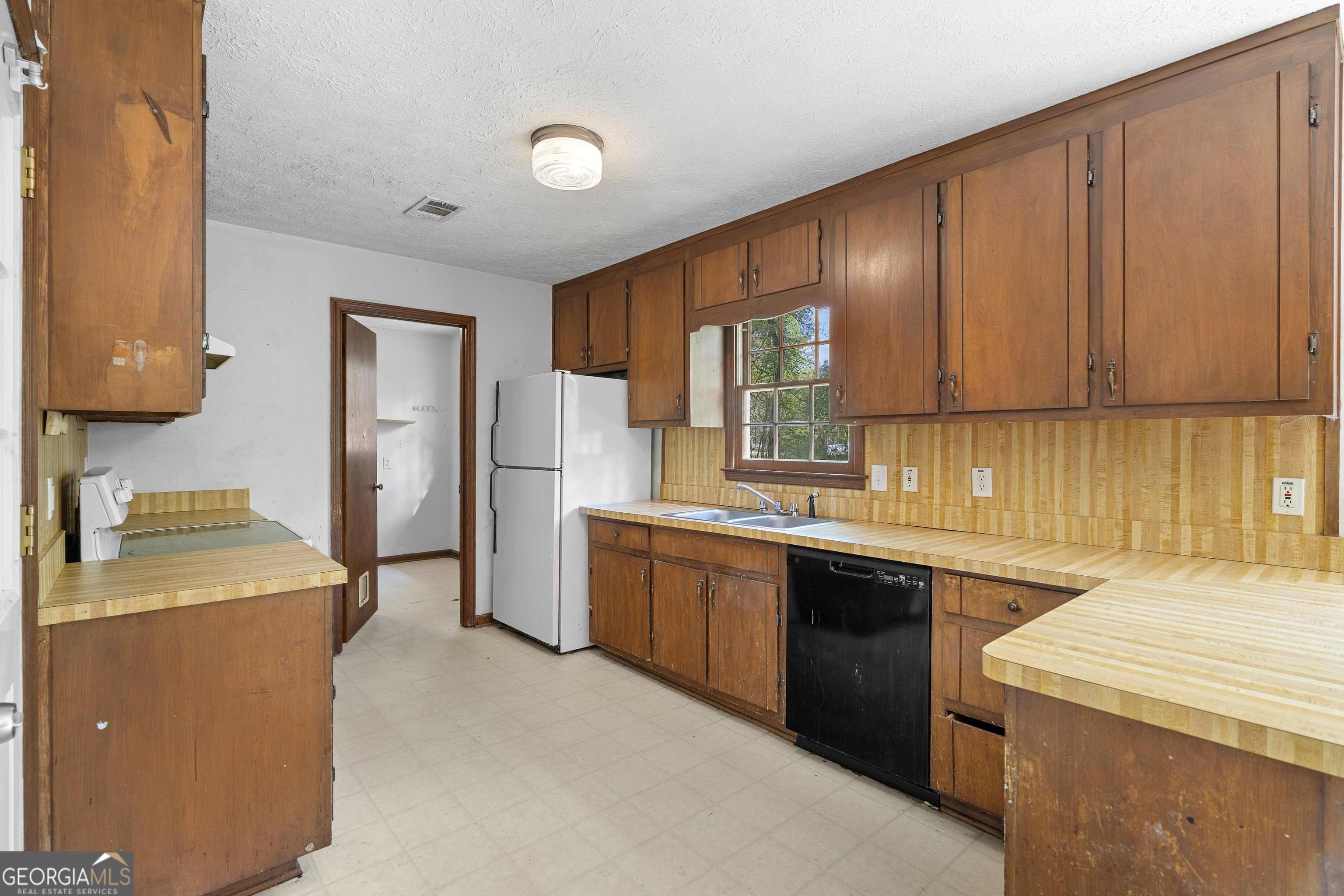 550 Henry Scott Road