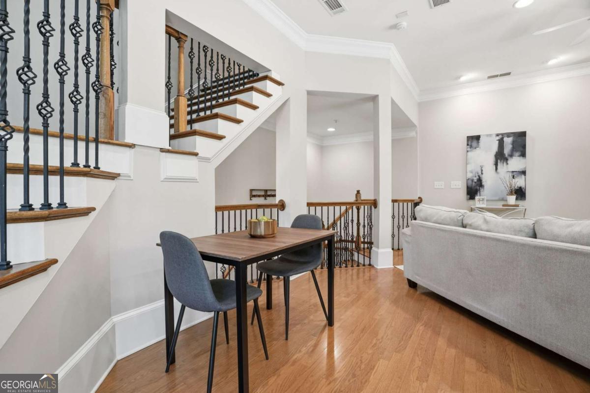 782 Clifton Heights Lane NE