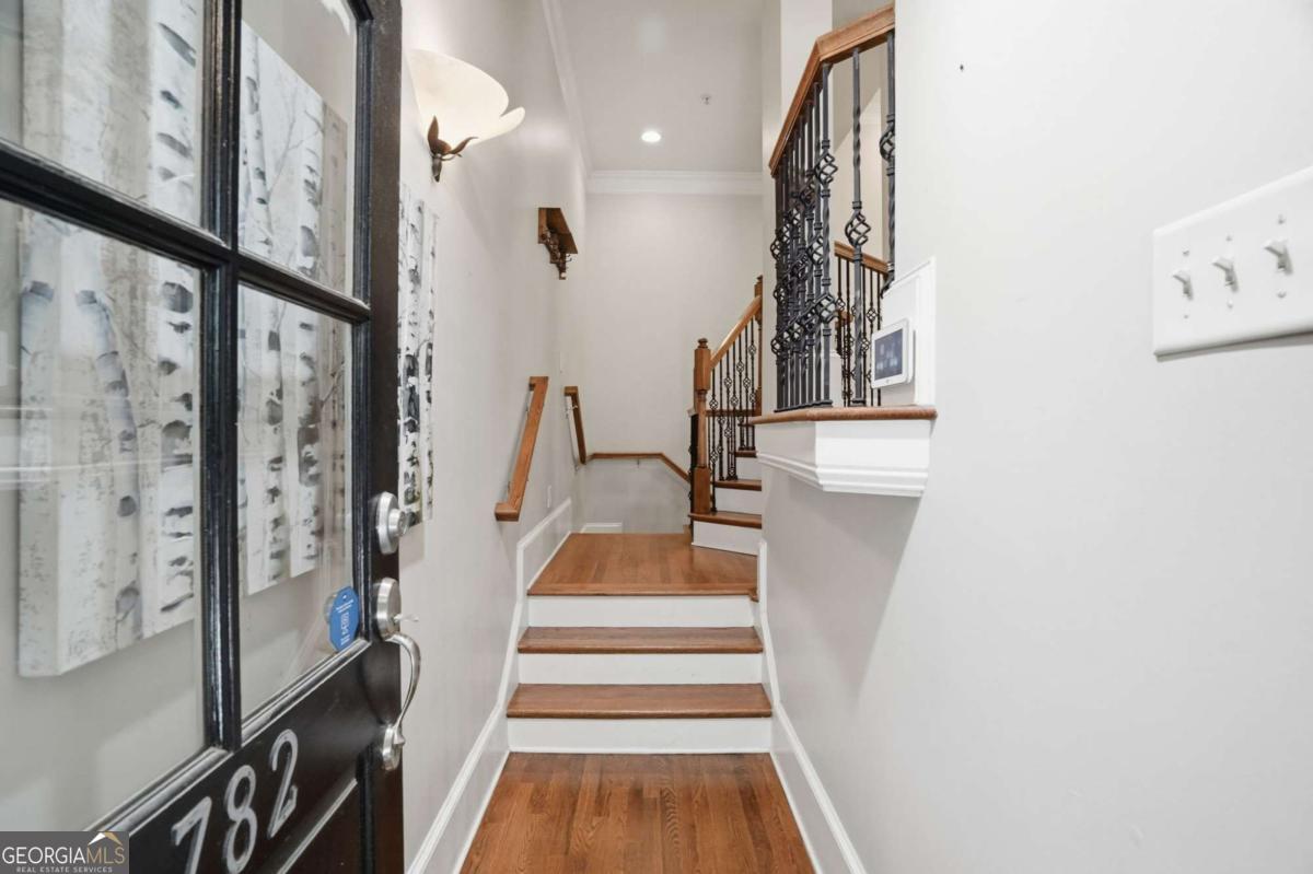 782 Clifton Heights Lane NE