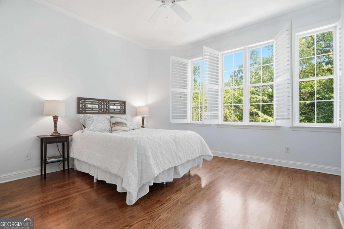 782 Clifton Heights Lane NE