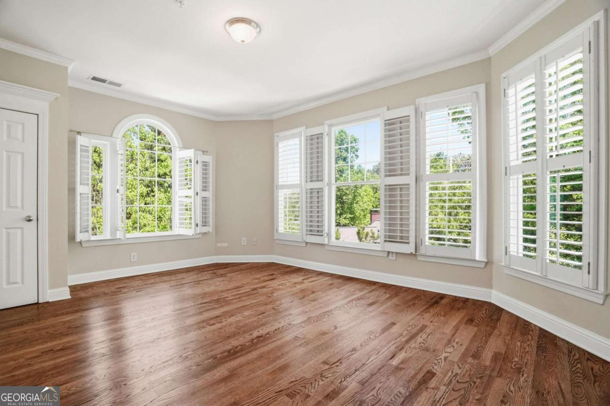 782 Clifton Heights Lane NE