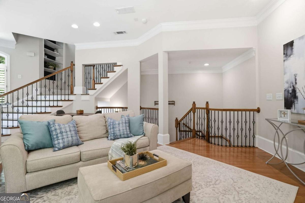 782 Clifton Heights Lane NE