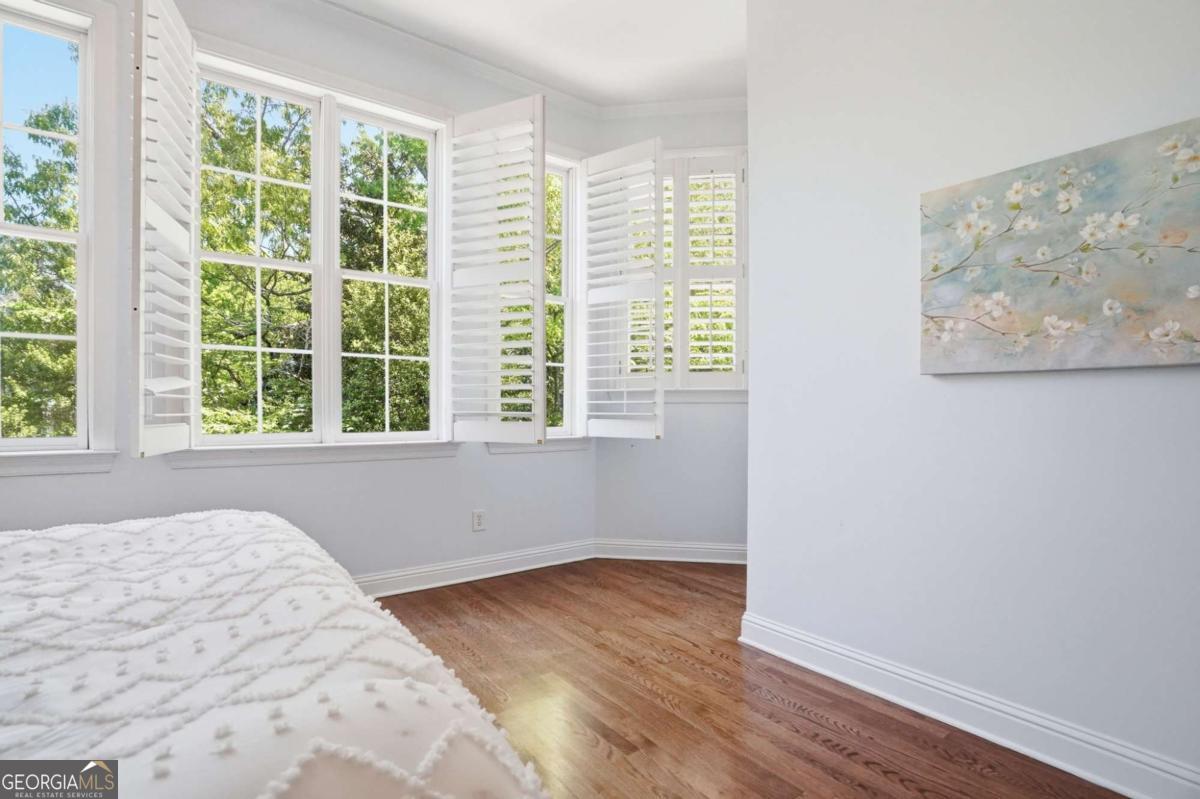 782 Clifton Heights Lane NE