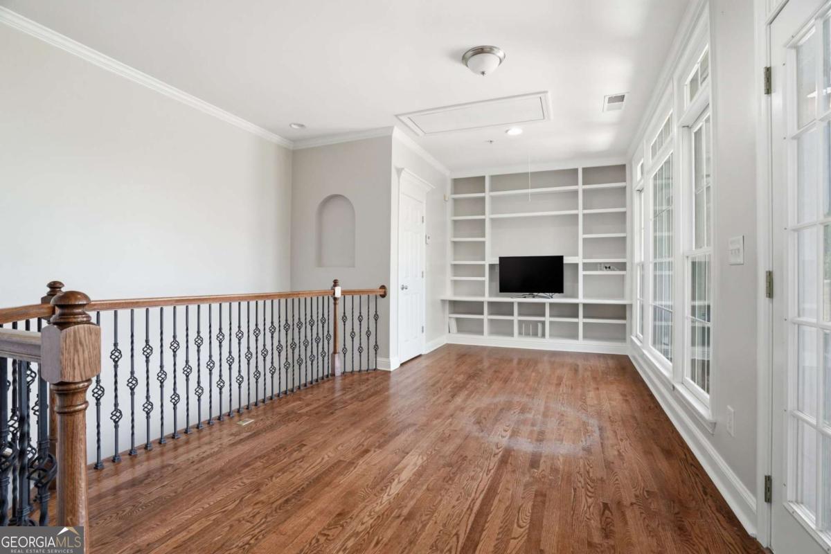 782 Clifton Heights Lane NE