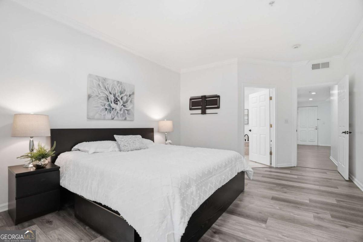 3047 Lenox Road # 2203