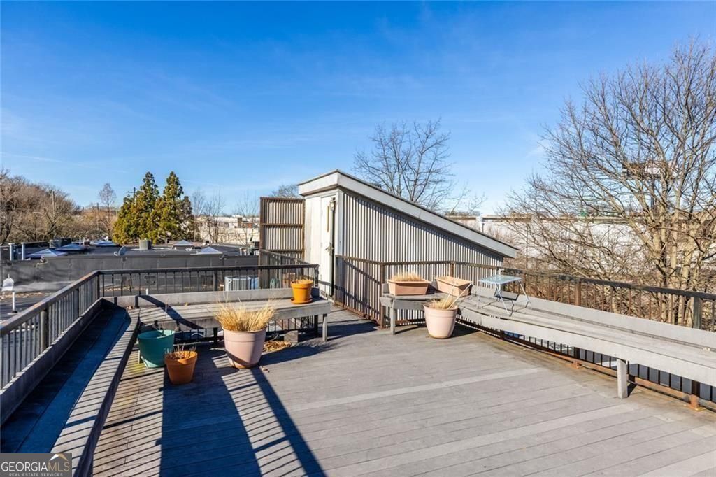 644 Wells Street SW # 16