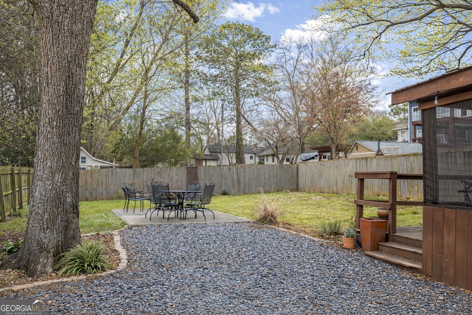 2480 Memorial Drive