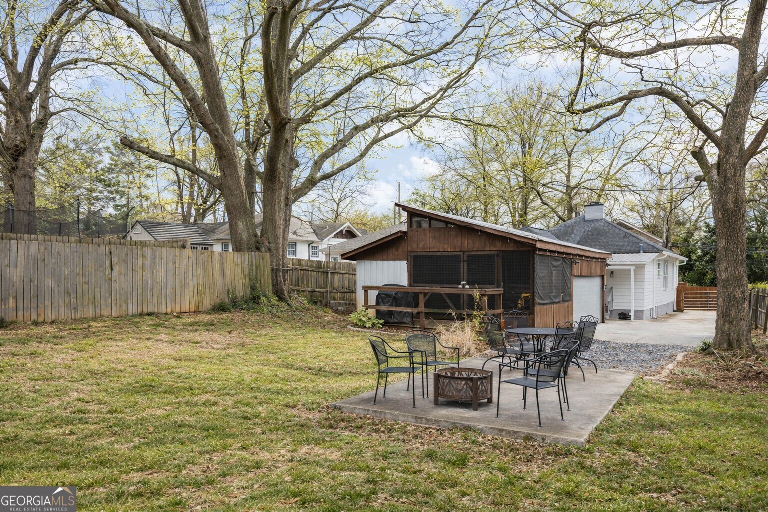2480 Memorial Drive