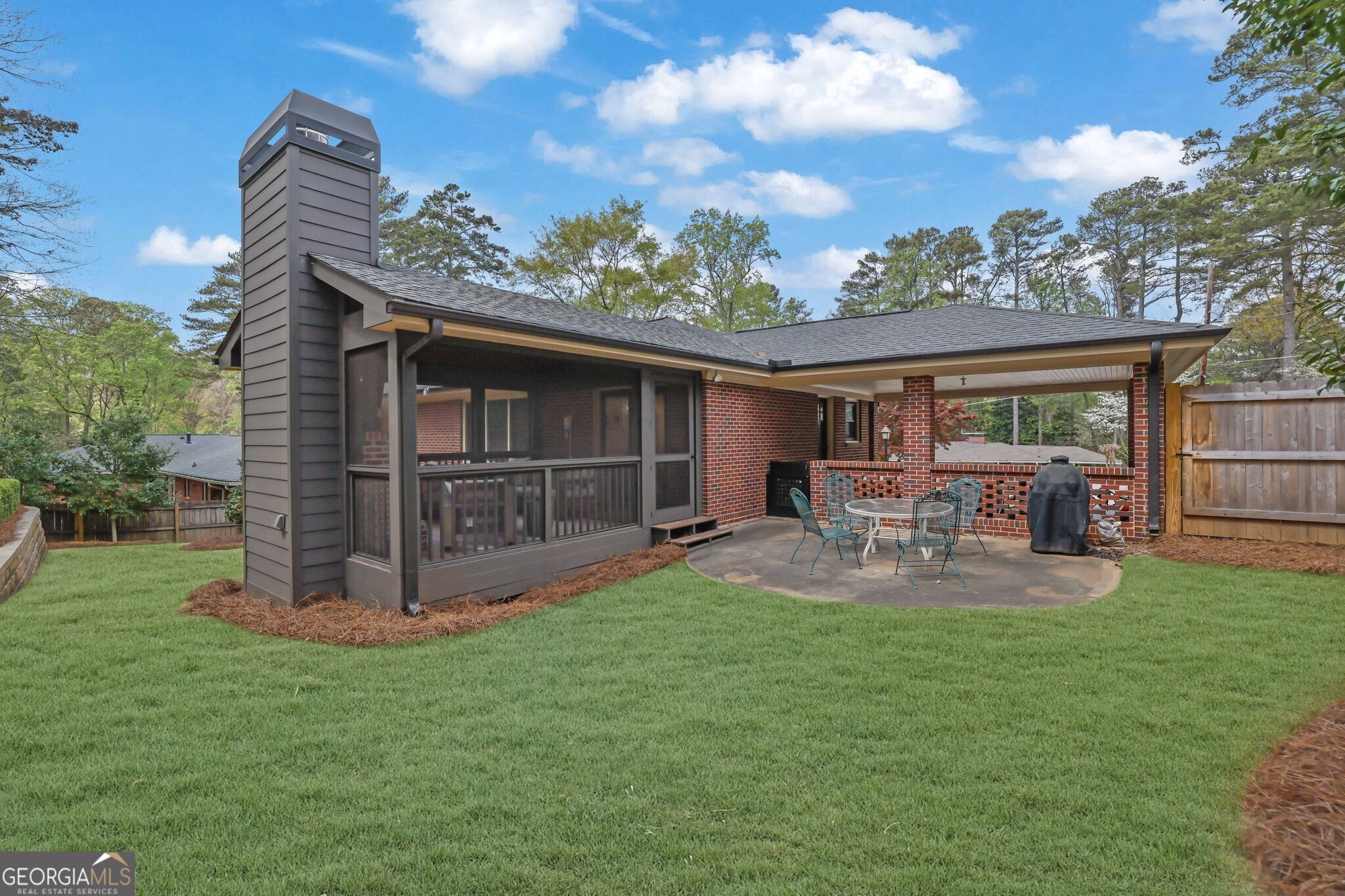 2602 Tanglewood Road