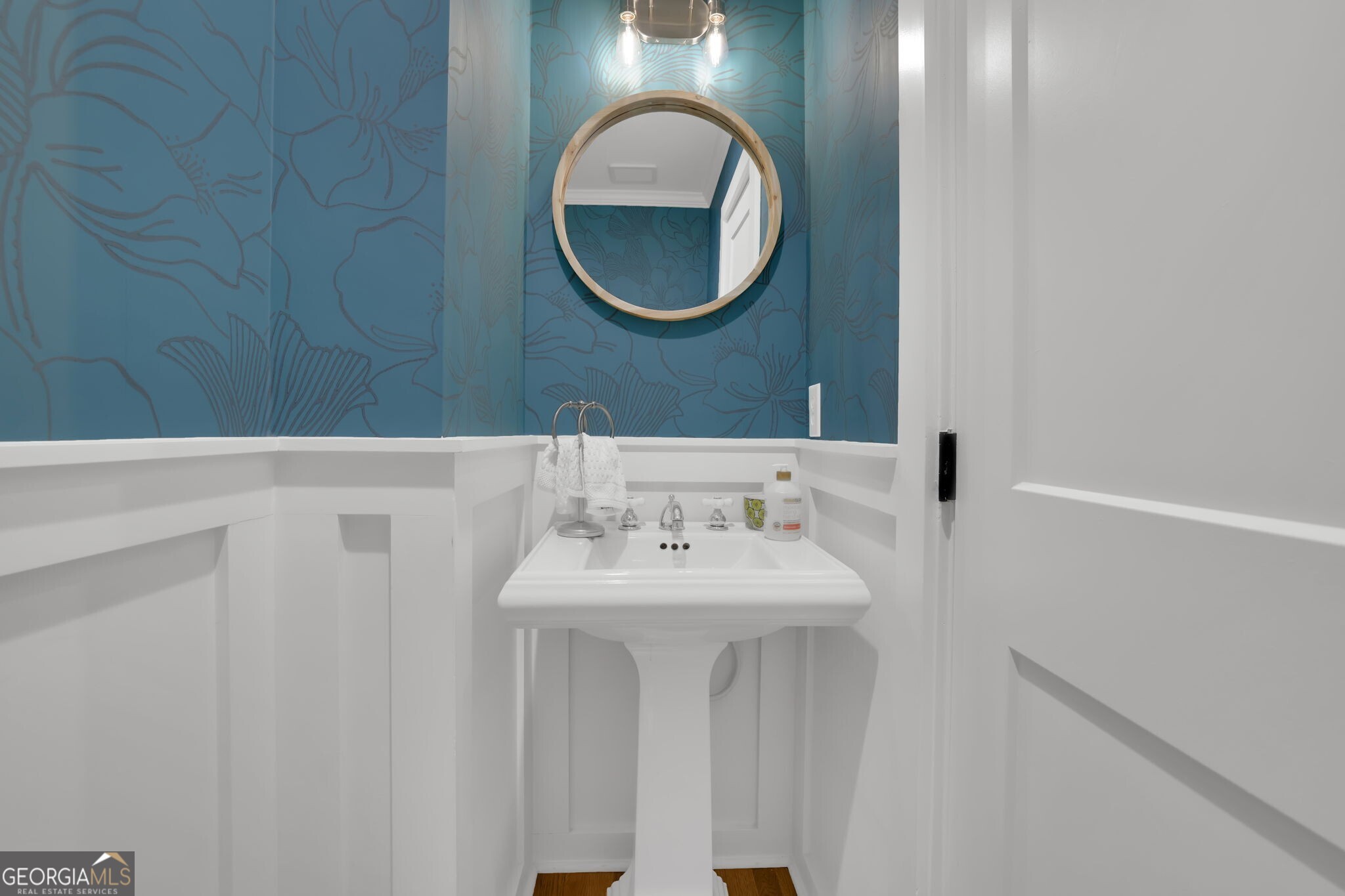 2602 Tanglewood Road