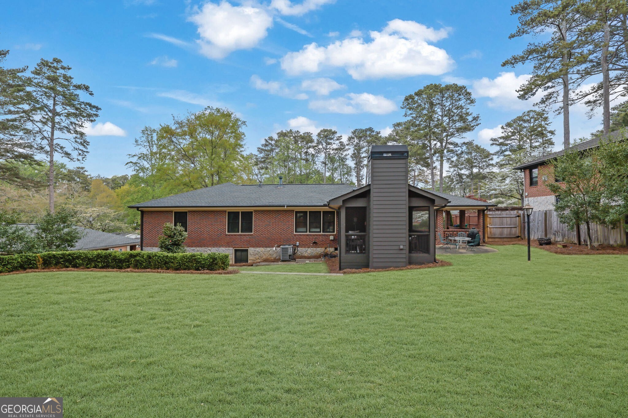 2602 Tanglewood Road