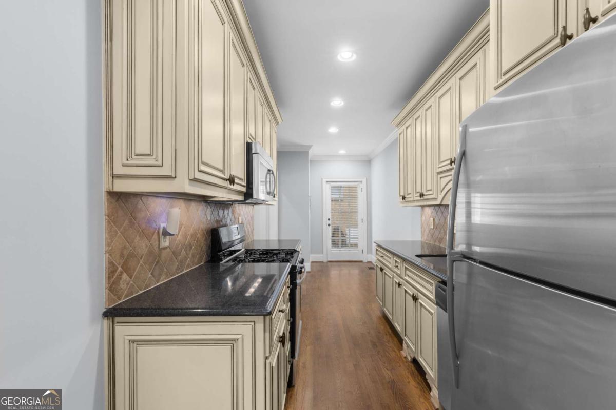 653 N Highland Avenue NE # 2