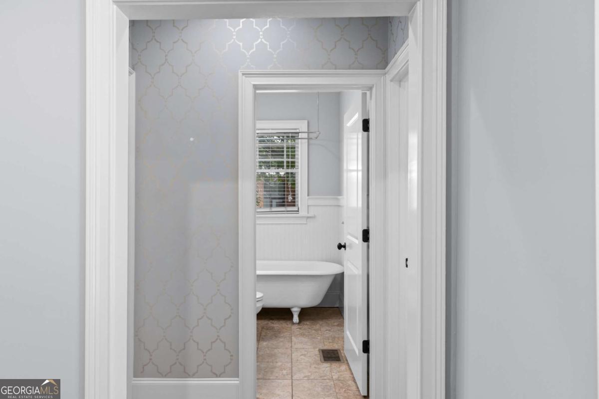 653 N Highland Avenue NE # 2