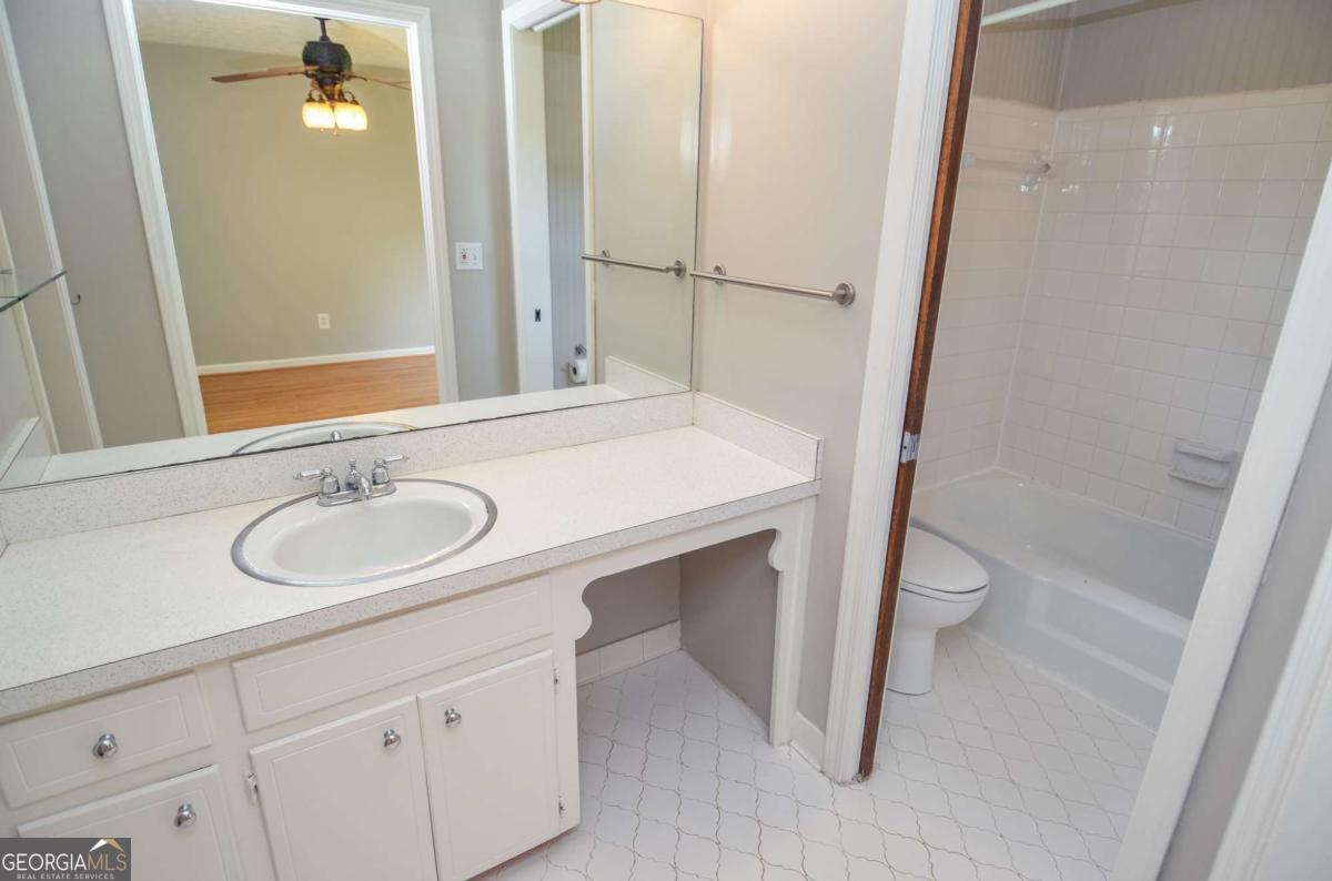 5586 Crestwood Drive