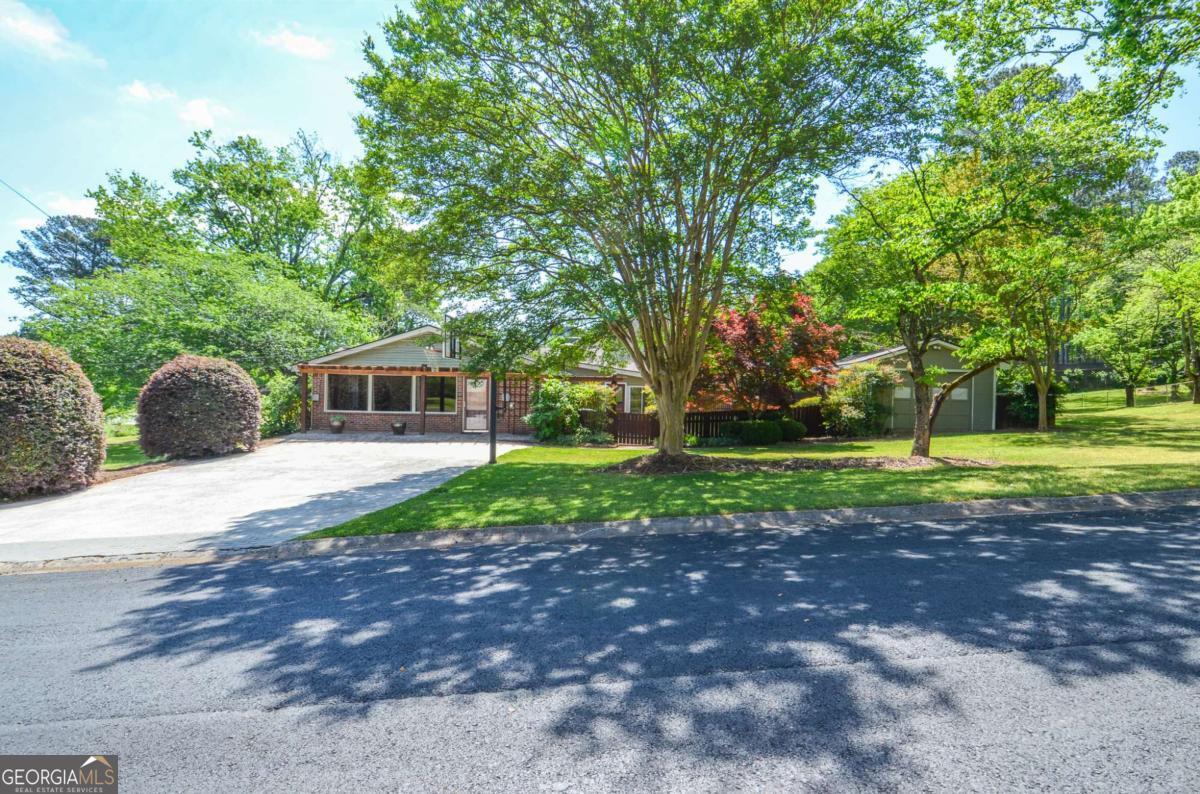 5586 Crestwood Drive