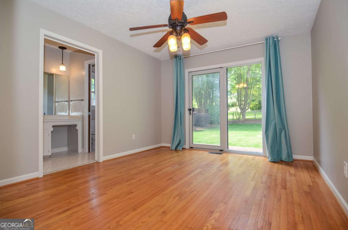 5586 Crestwood Drive