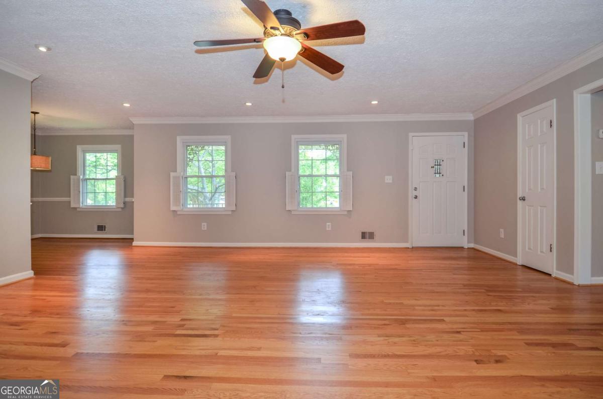 5586 Crestwood Drive