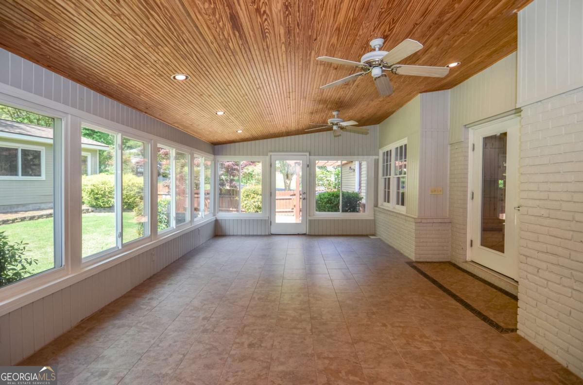 5586 Crestwood Drive