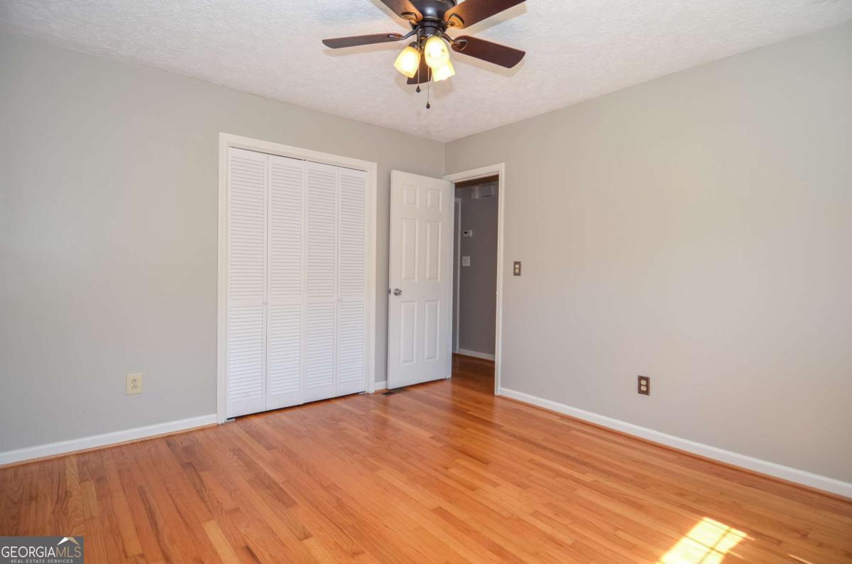 5586 Crestwood Drive