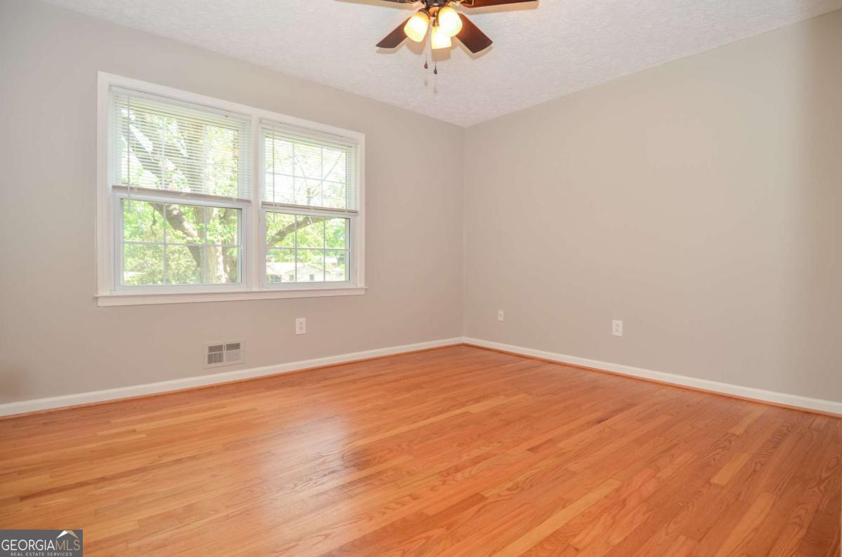 5586 Crestwood Drive