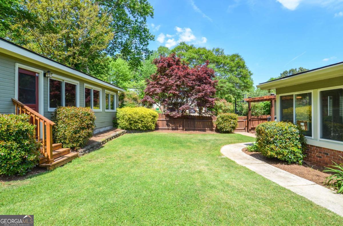 5586 Crestwood Drive