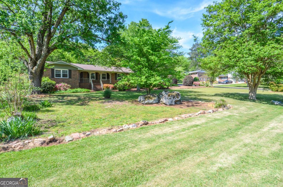 5586 Crestwood Drive