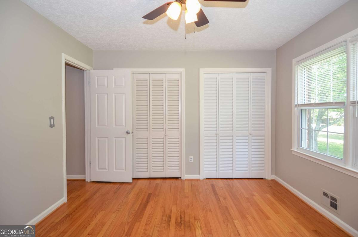 5586 Crestwood Drive