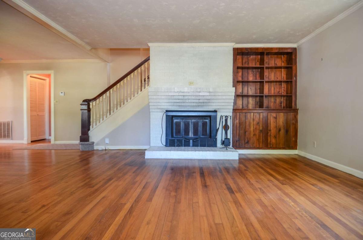 716 Killian Hill Road SW