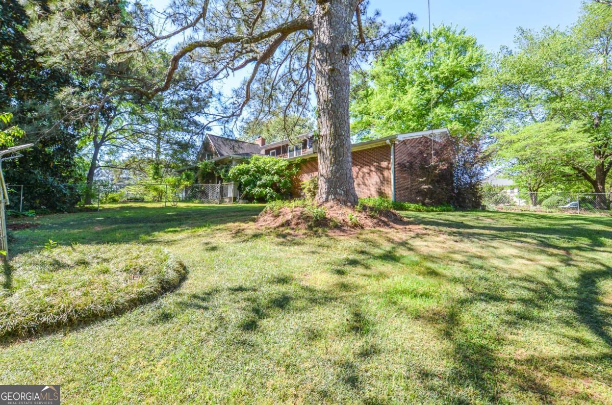 716 Killian Hill Road SW