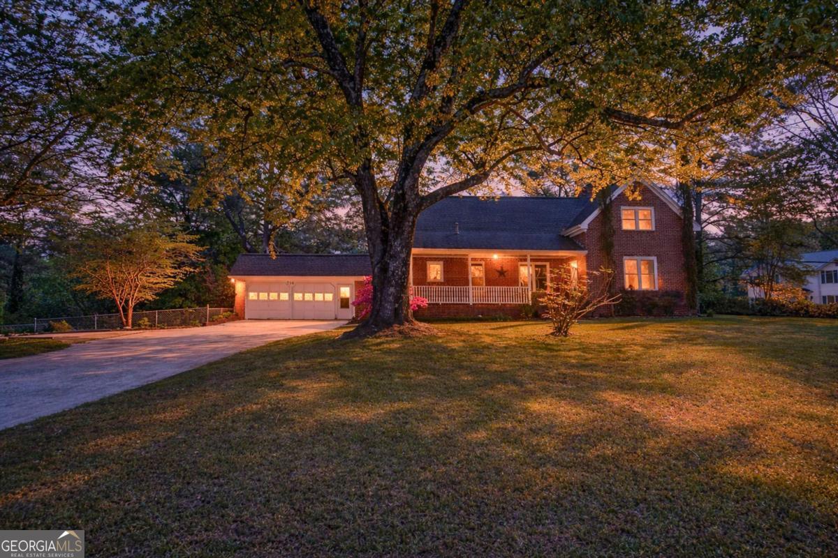 716 Killian Hill Road SW