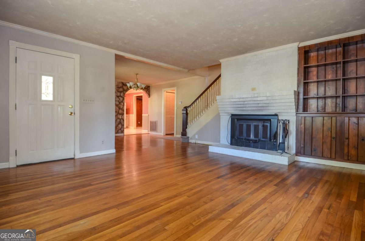 716 Killian Hill Road SW