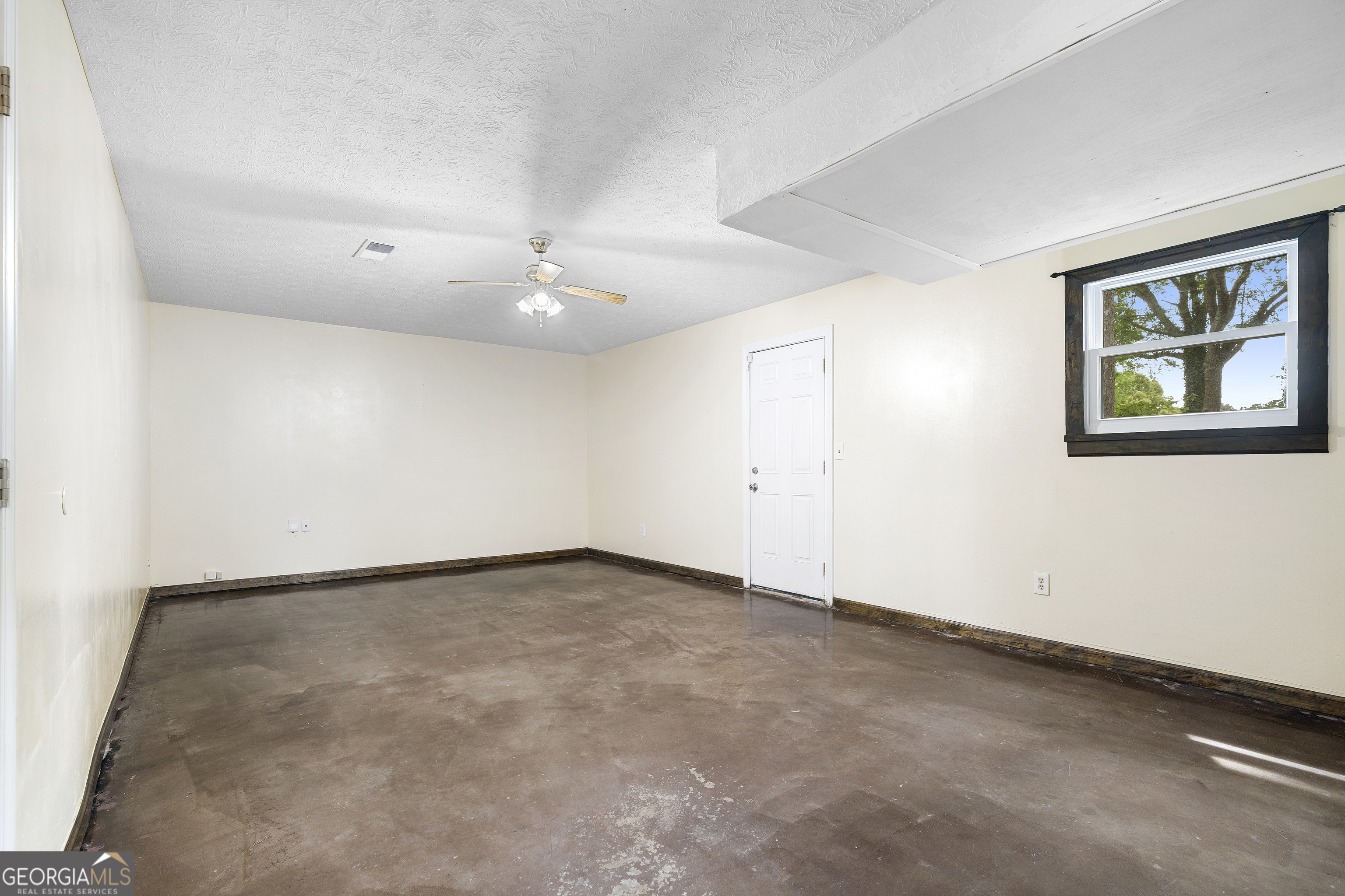 2811 Woodhollow Lane